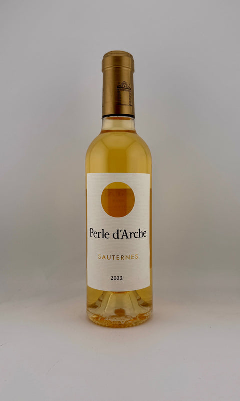 a bottle of Perle d'Arche, Château d'Arche, AOP Sauternes, 2022, 37.5cl