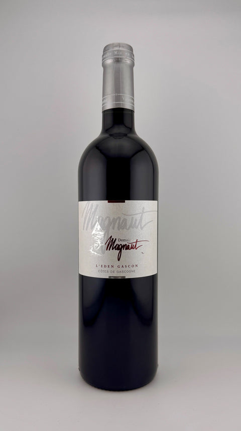 a bottle of L'Eden Gascon, Domaine Magnaut, AOC Côtes de Gascogne IGP, 2021, red wine